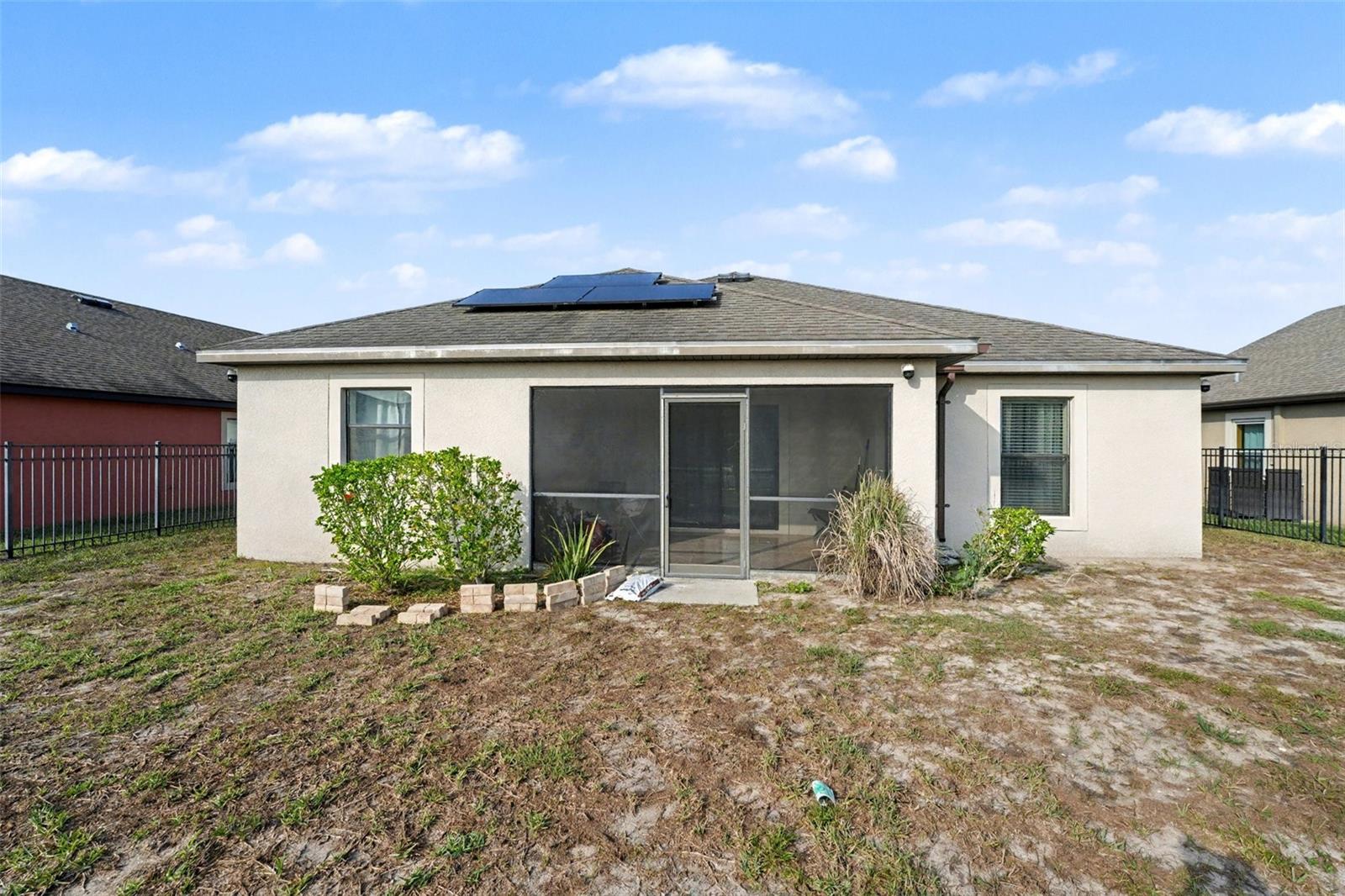 5630 Elsinore Way Property Photo 27