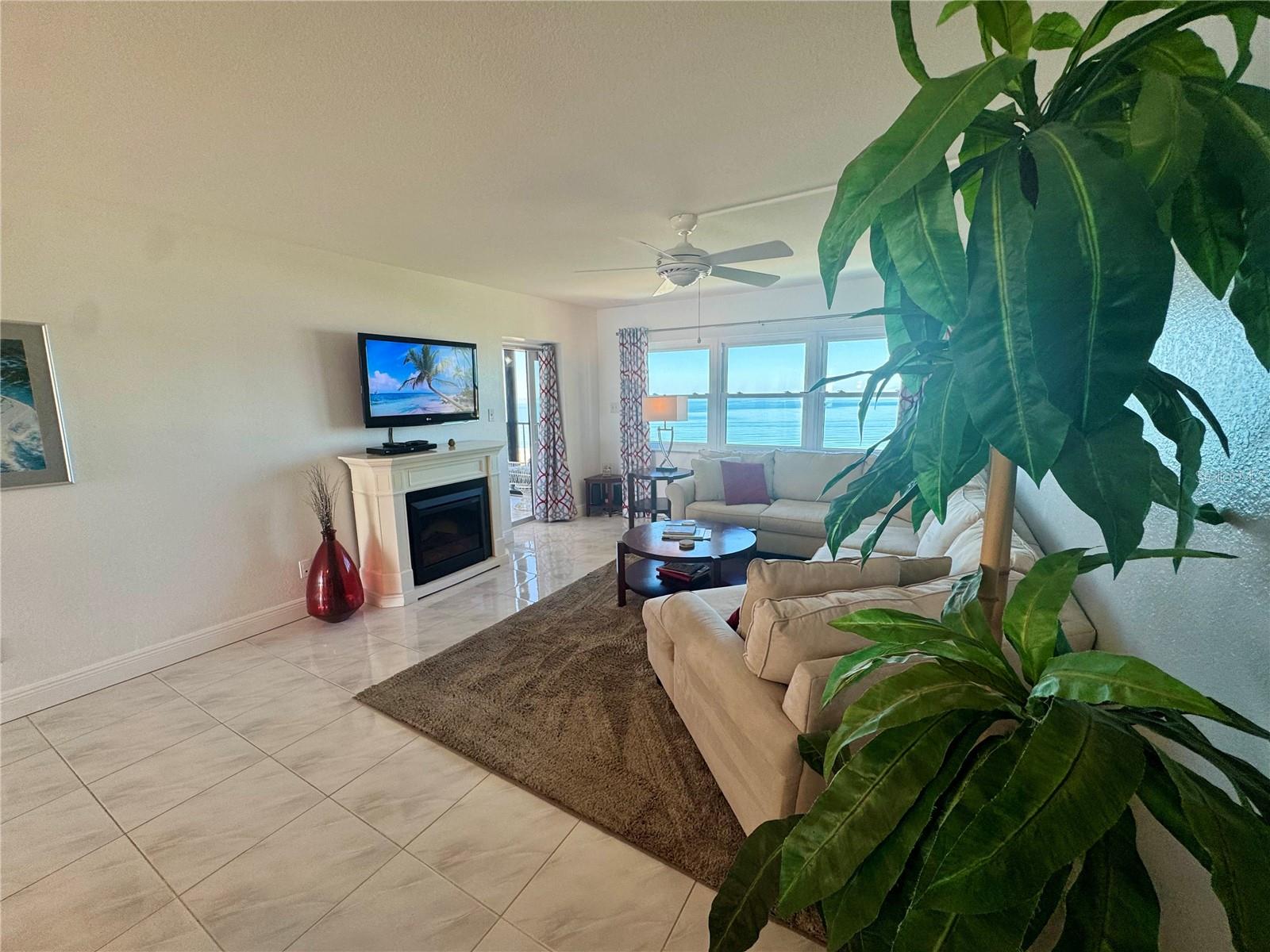 1230 Gulf Blvd #1402 Property Photo 15