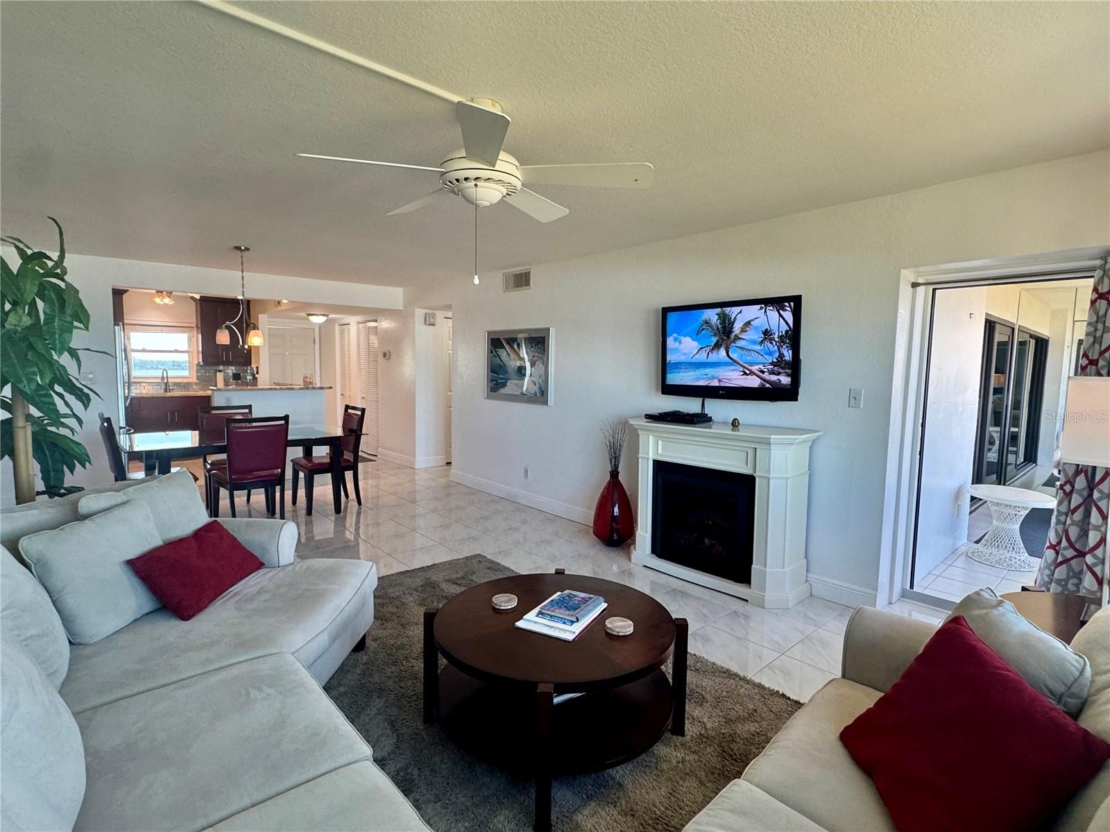 1230 Gulf Blvd #1402 Property Photo 23