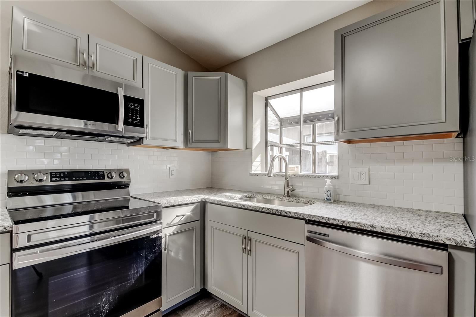 206 Bedford St Property Photo 17