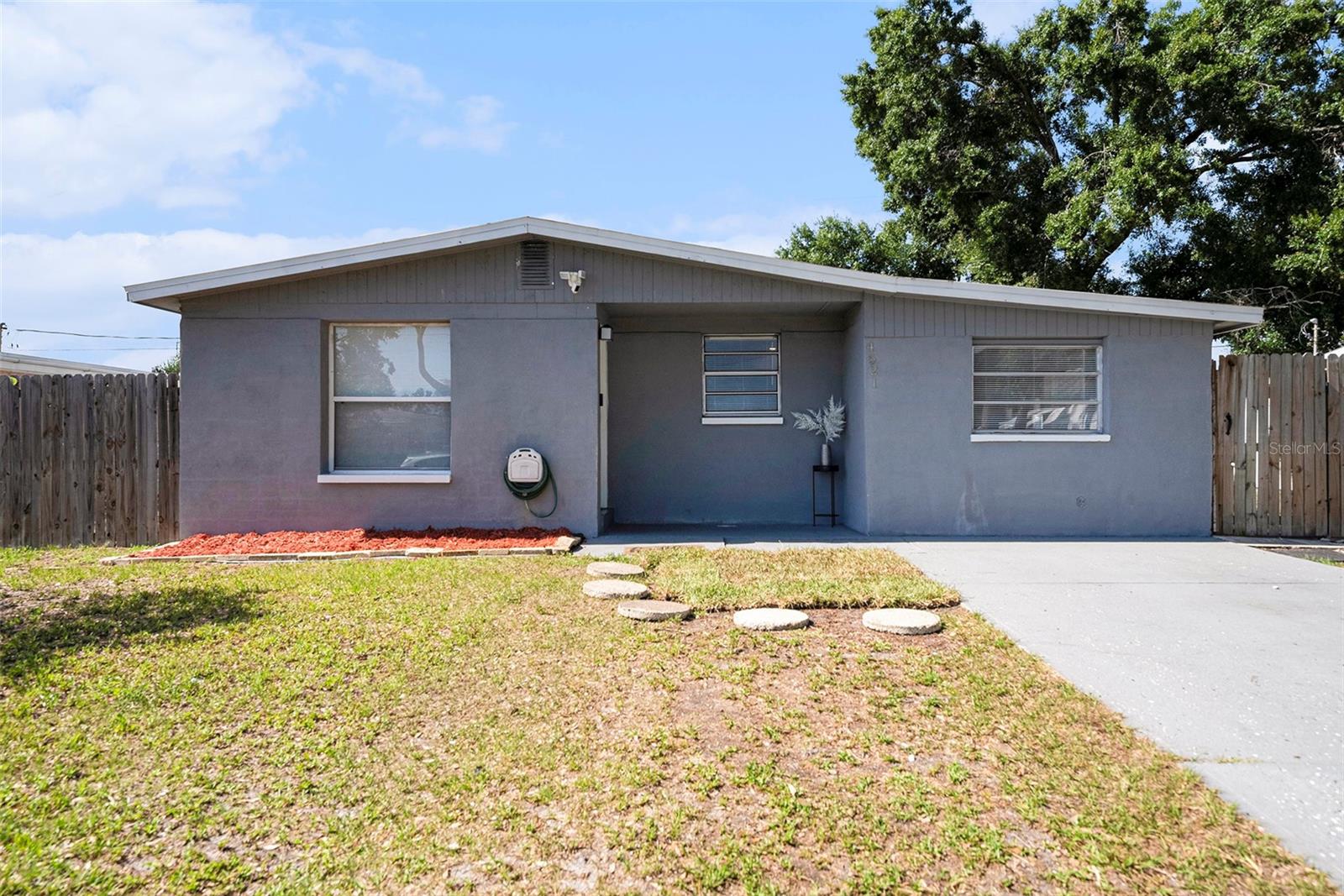 4521 W North St Property Photo 1