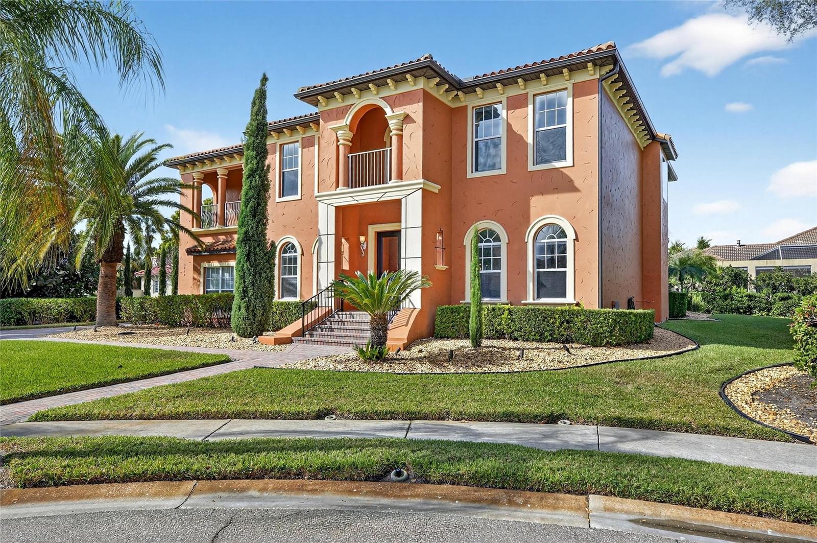 5910 LA ROSA LN
