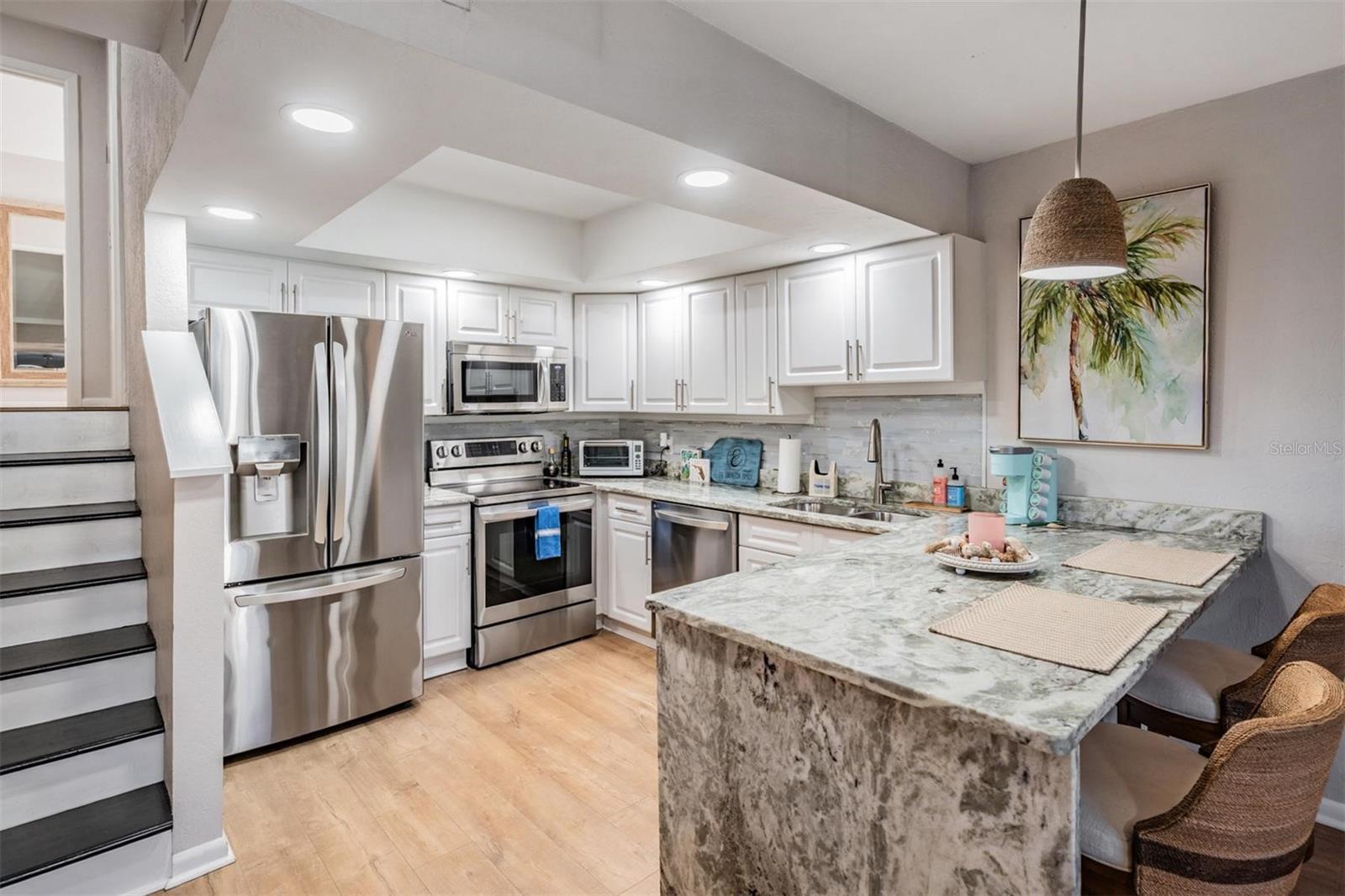 200 Meres Blvd #16 Property Photo 6