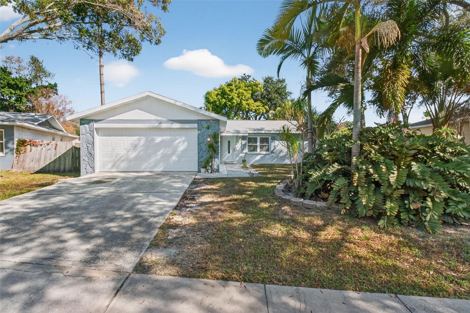7227 118th Cir Property Photo 1