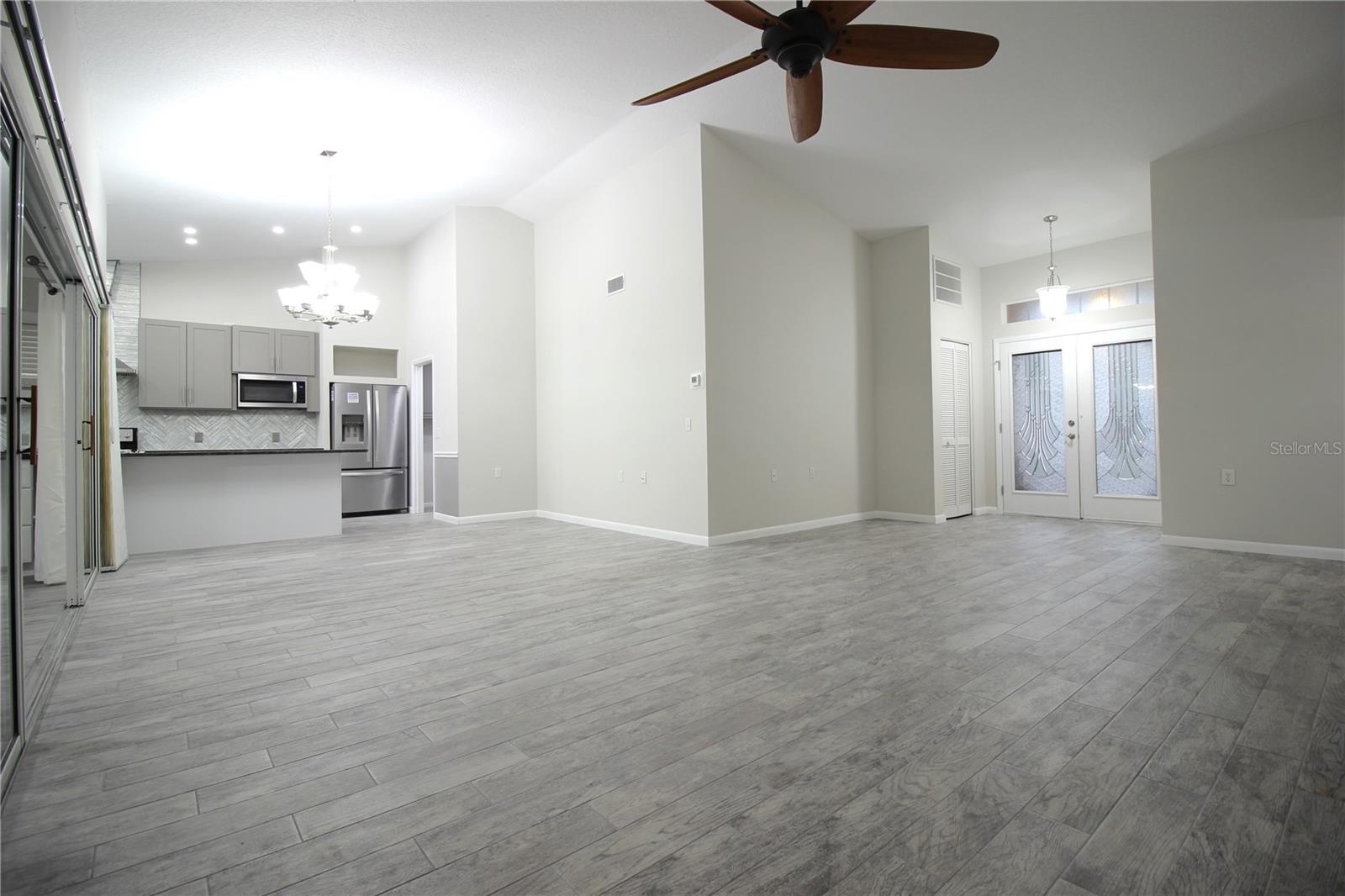 2113 Springmeadow Dr Property Photo 8