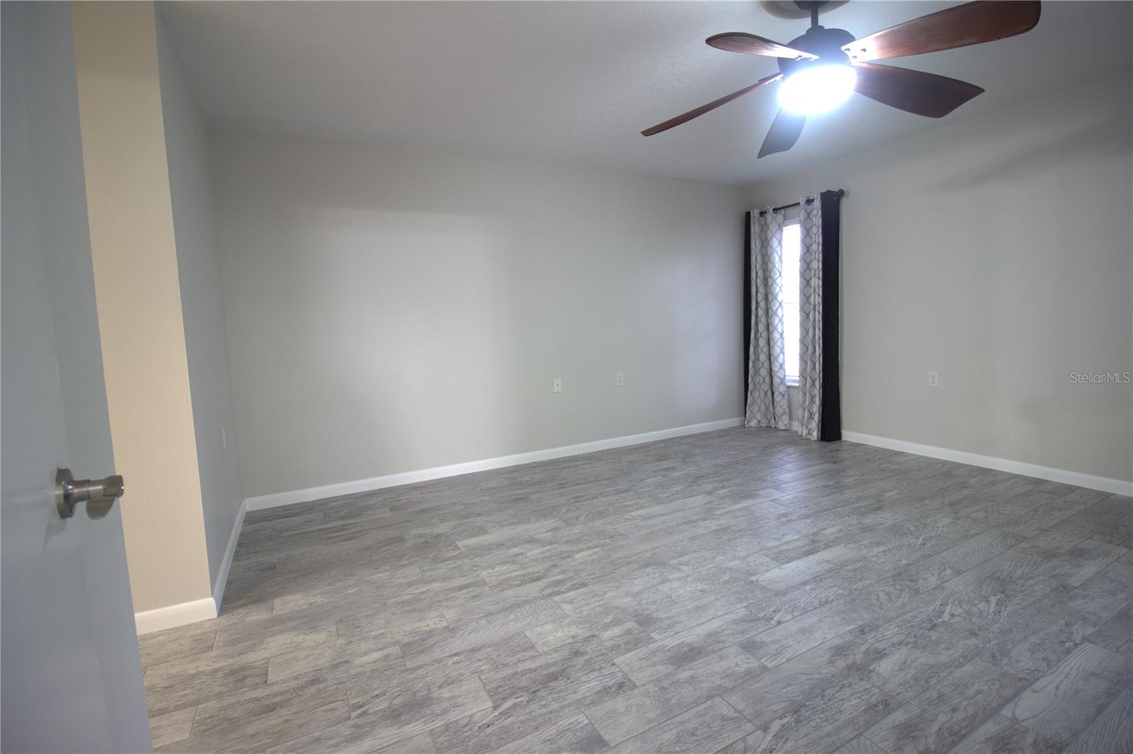 2113 Springmeadow Dr Property Photo 23