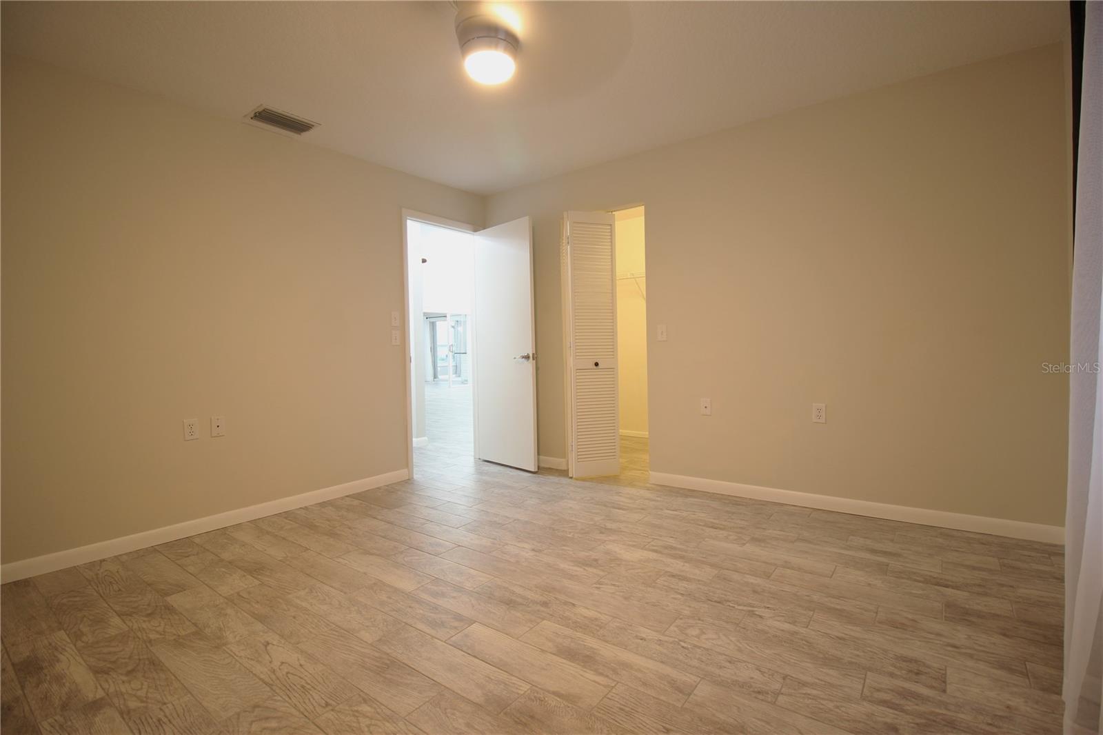 2113 Springmeadow Dr Property Photo 29