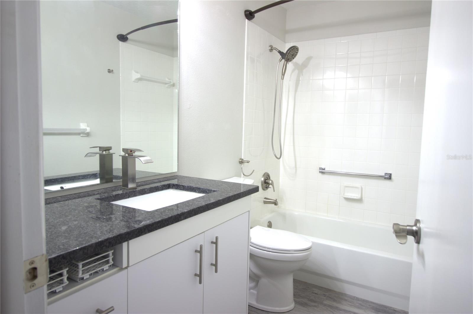 2113 Springmeadow Dr Property Photo 33