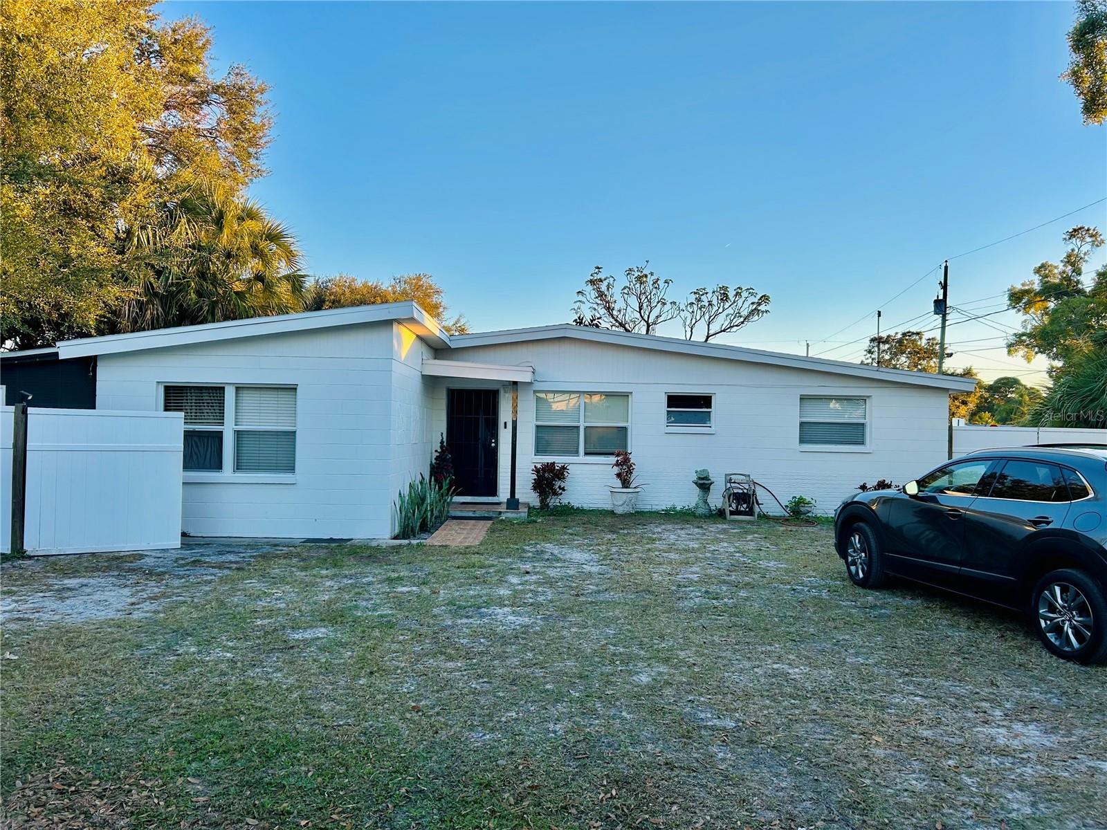 7326 SHEFFIELD RD Property Photo 1