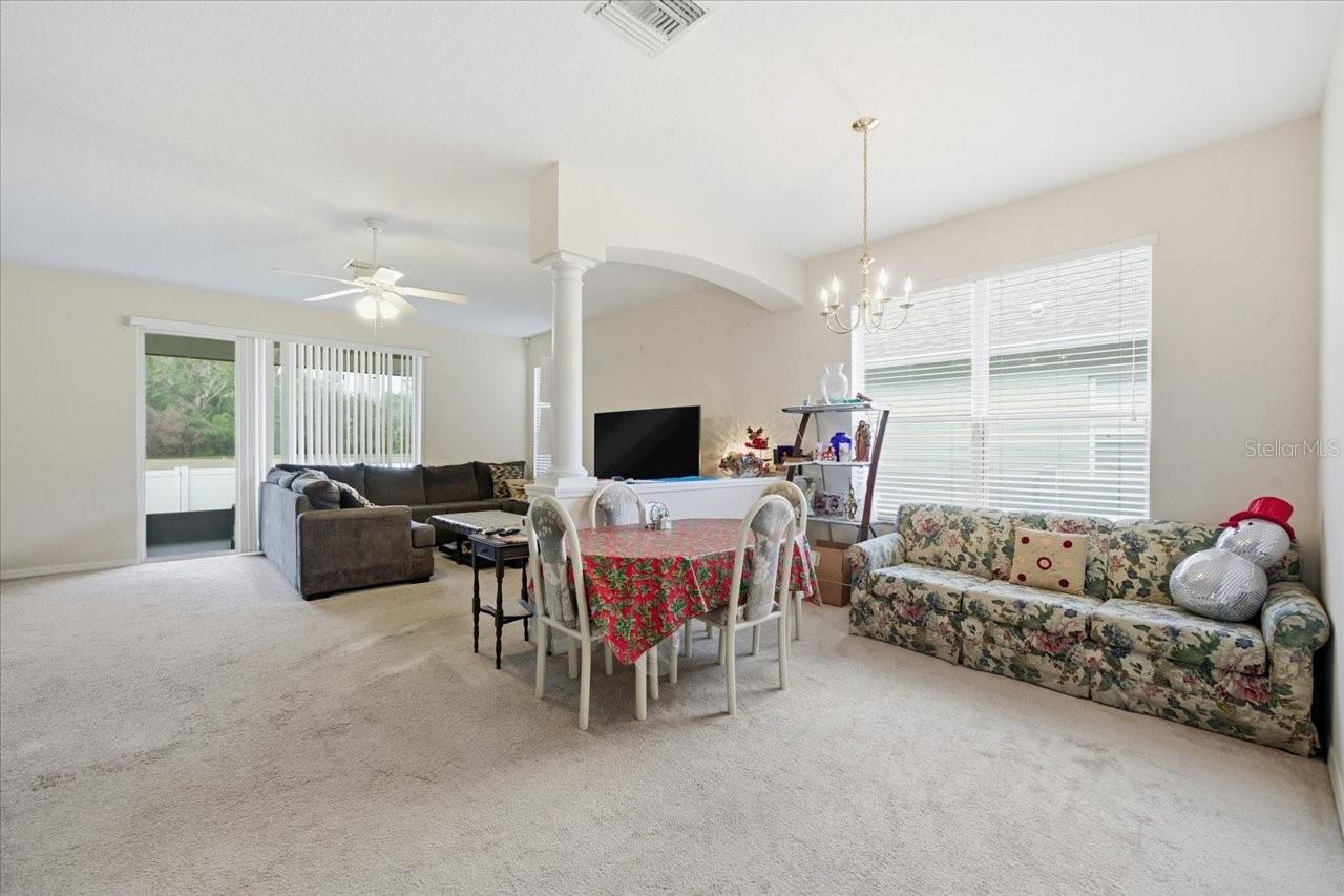 18425 Cypress Bay Pkwy Property Photo 7