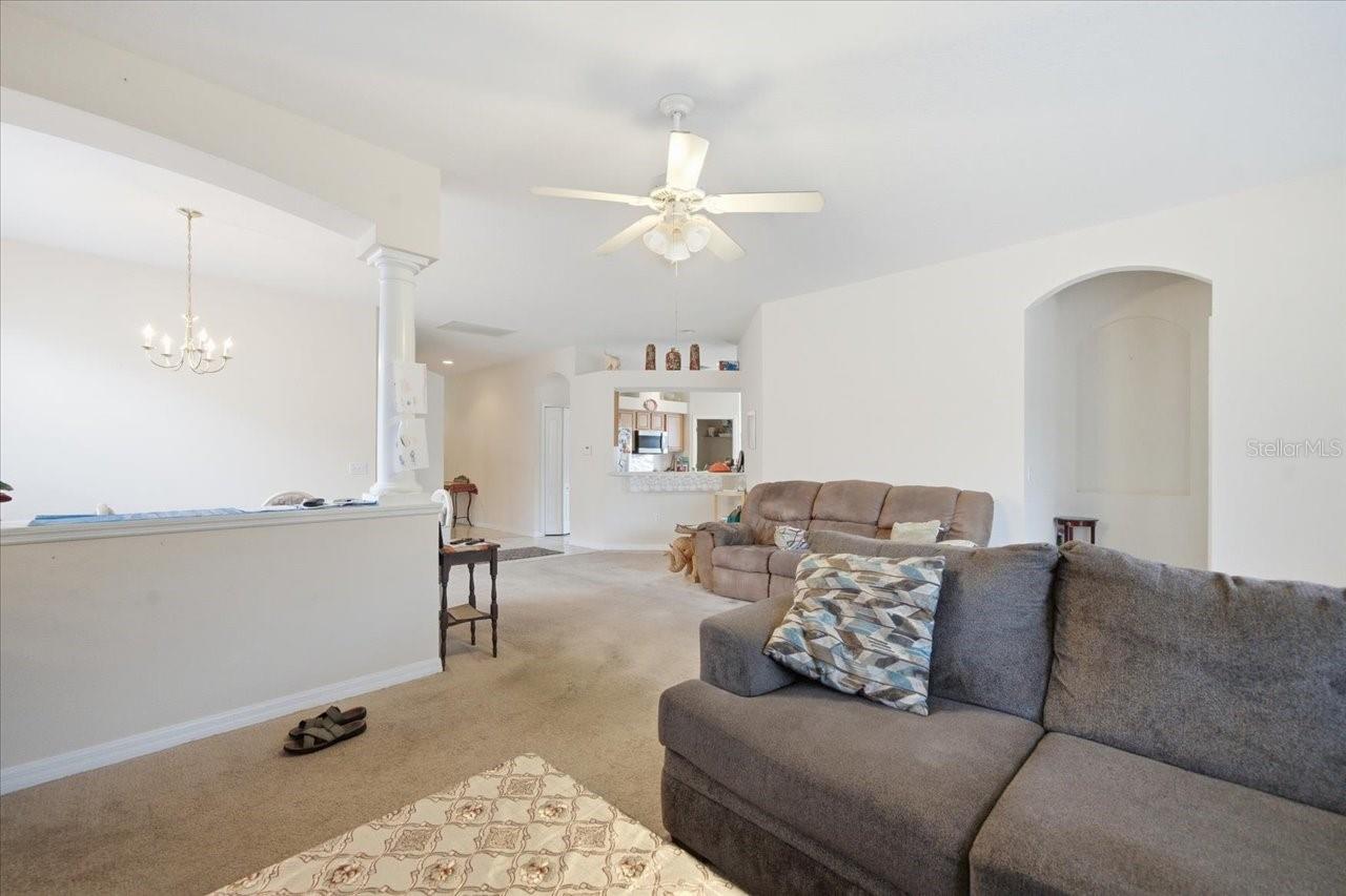 18425 Cypress Bay Pkwy Property Photo 9