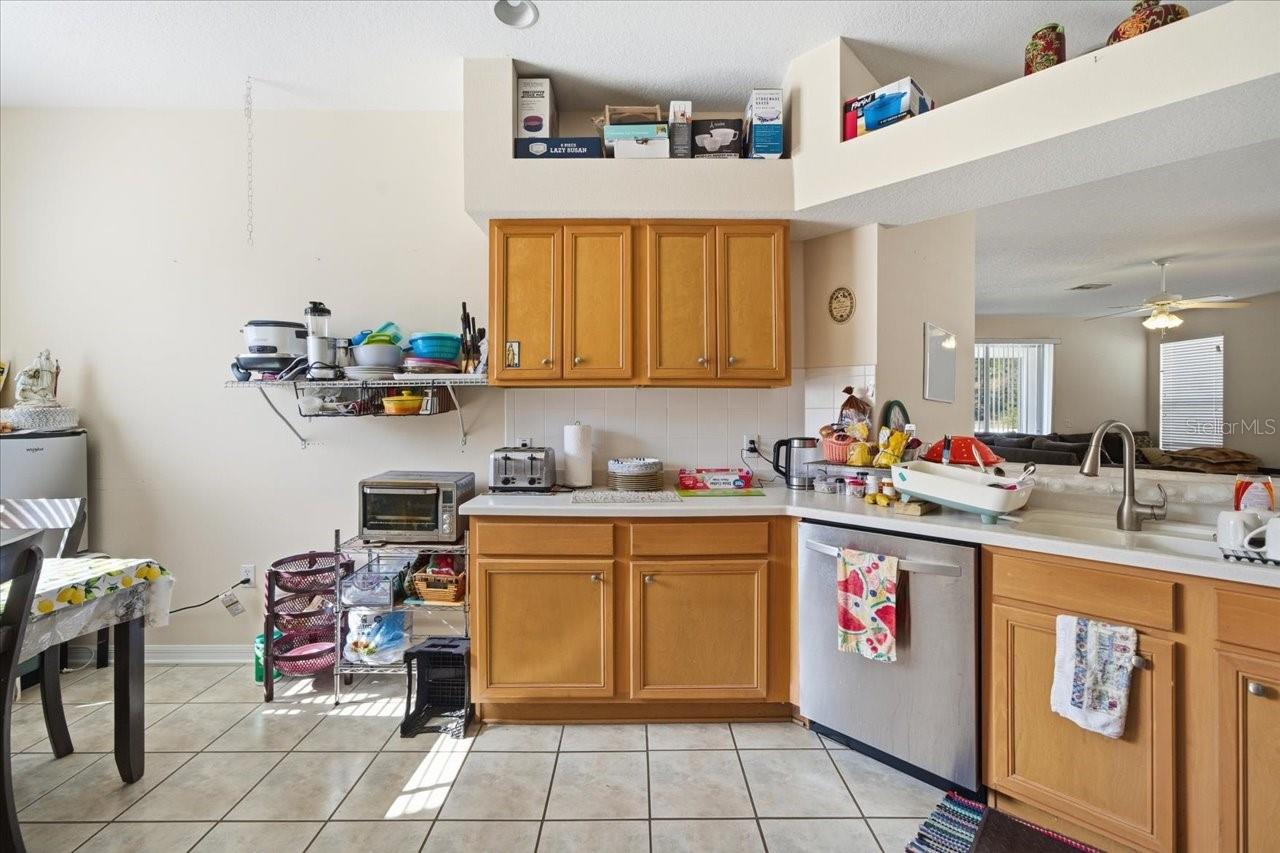 18425 Cypress Bay Pkwy Property Photo 12