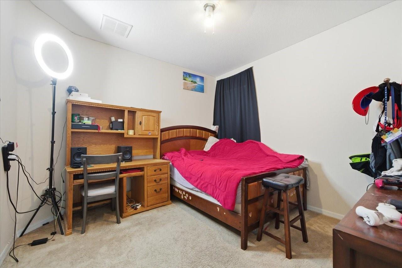 18425 Cypress Bay Pkwy Property Photo 23