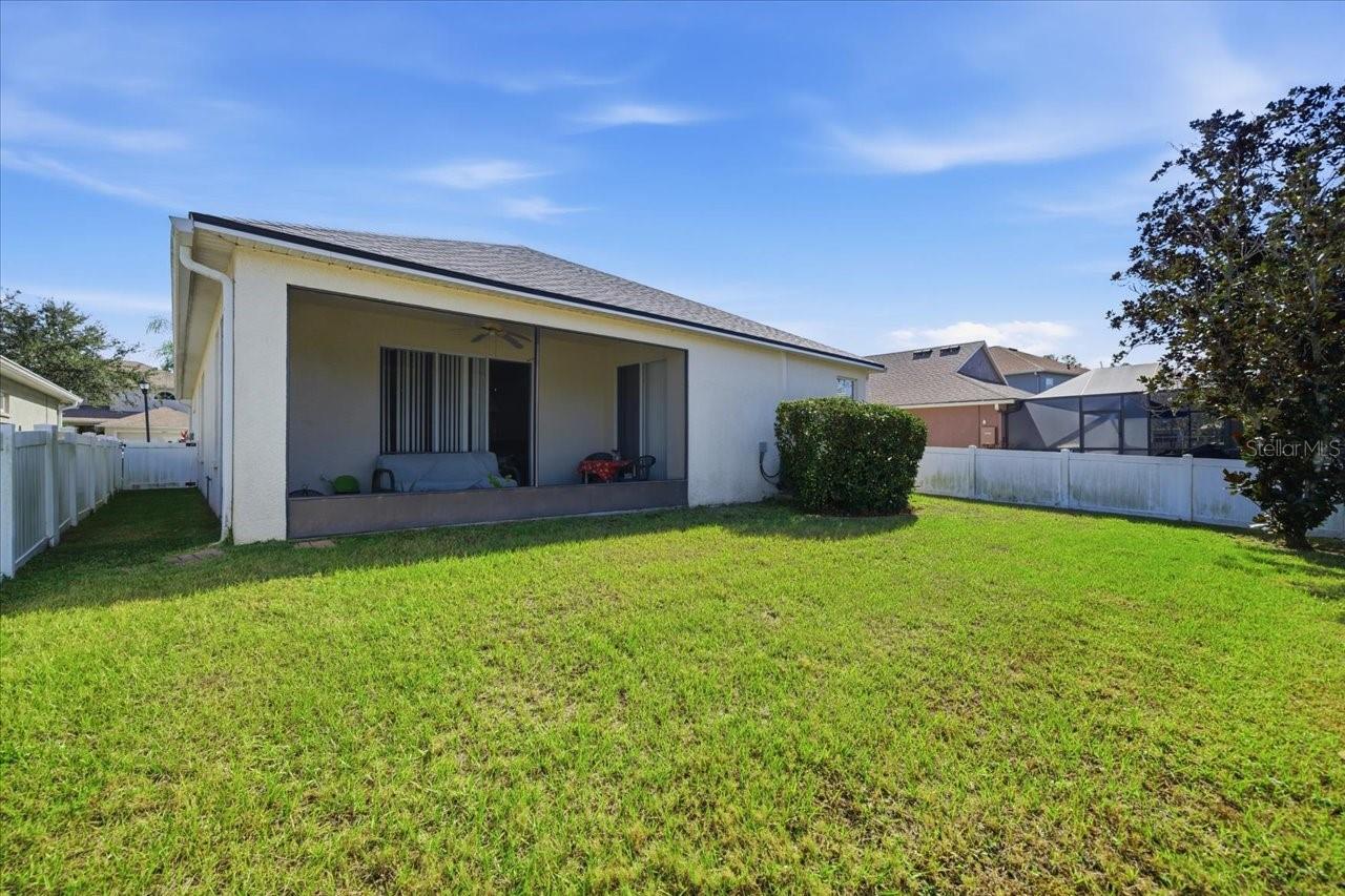 18425 Cypress Bay Pkwy Property Photo 29