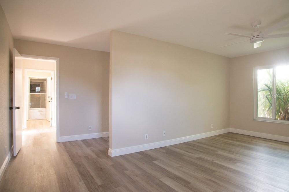 1350 Glengarry Dr Property Photo 10