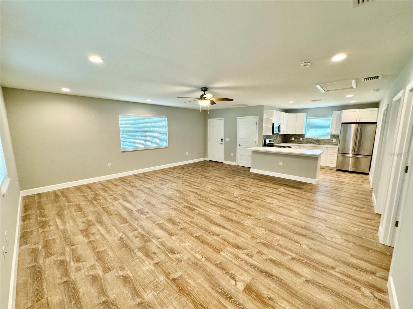1493 Cleveland St Property Photo 19