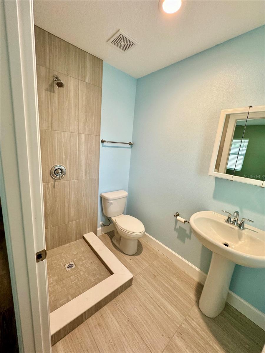 1493 Cleveland St Property Photo 23