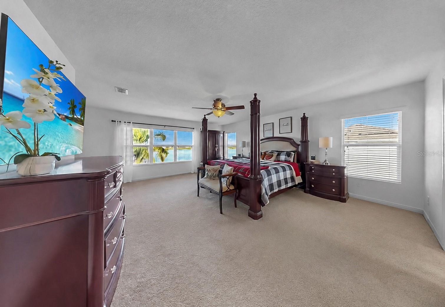 5457 Sandy Shell Dr Property Photo 6