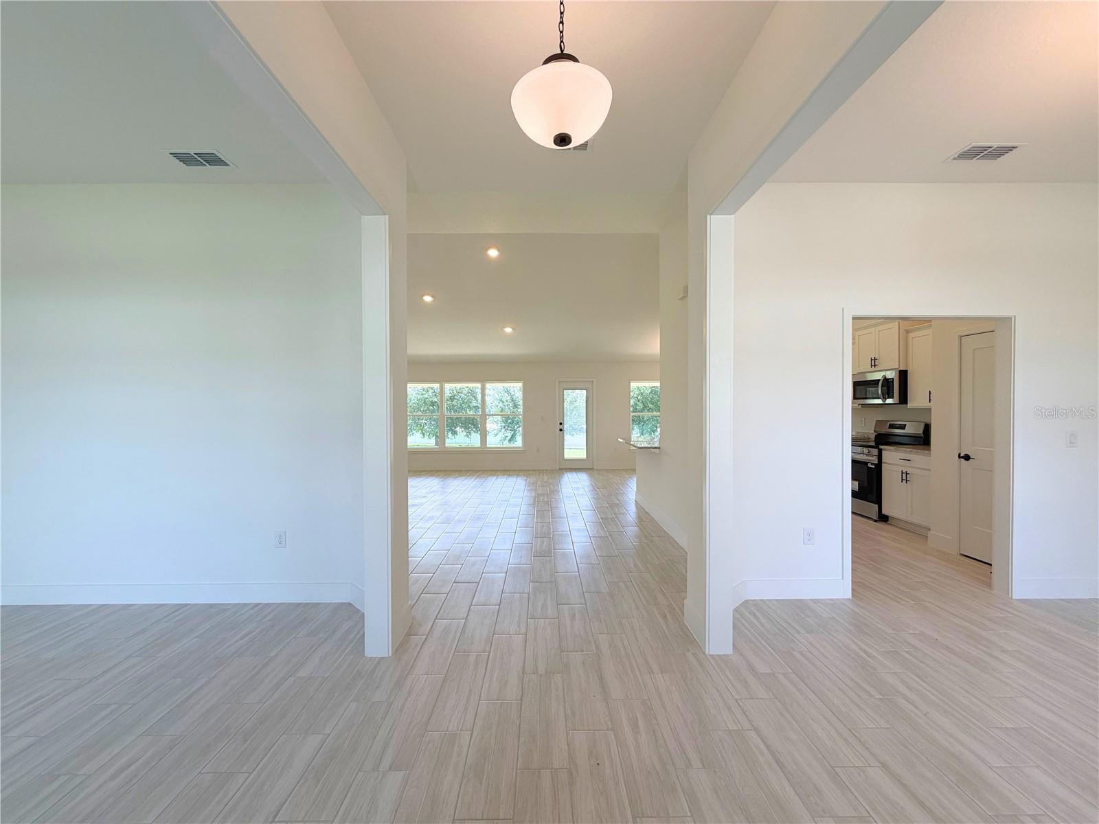 37041 Hidden View Circle Property Photo 5