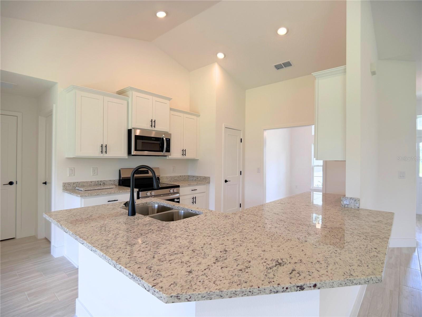 37041 Hidden View Circle Property Photo 7