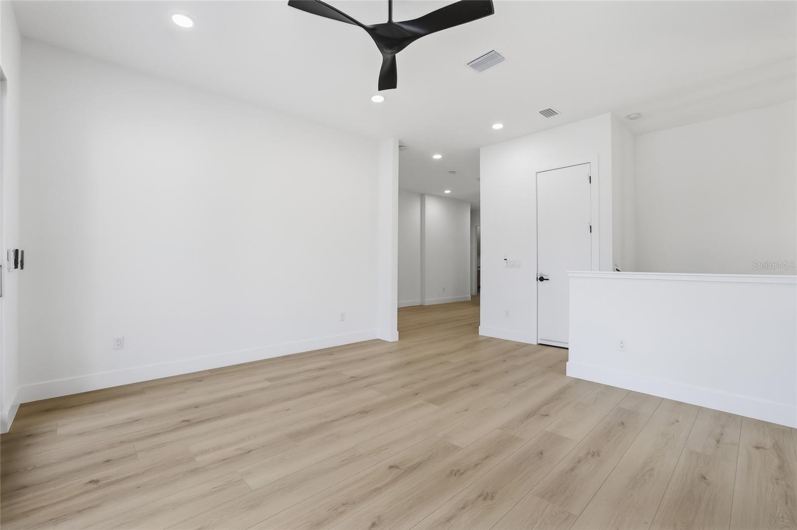6907 N Boulevard Property Photo 40