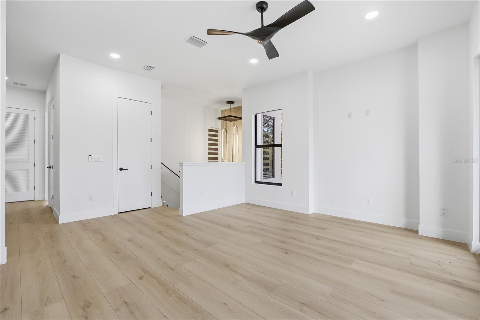 6907 N Boulevard Property Photo 44