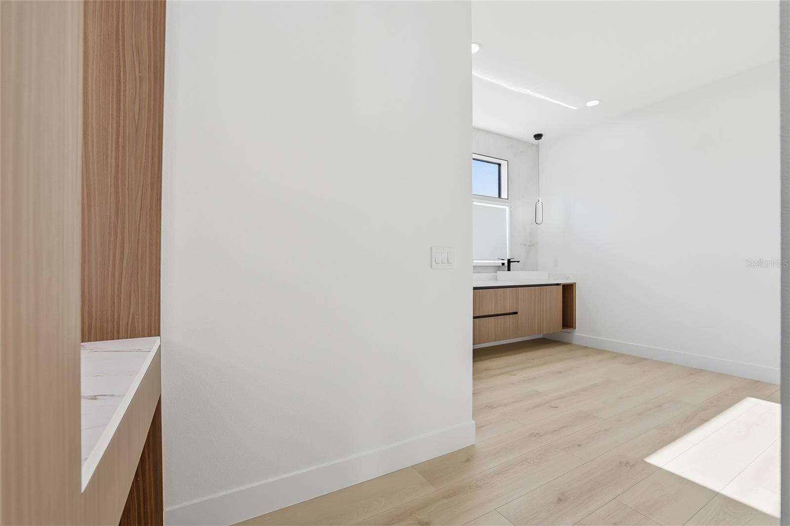 6907 N Boulevard Property Photo 61