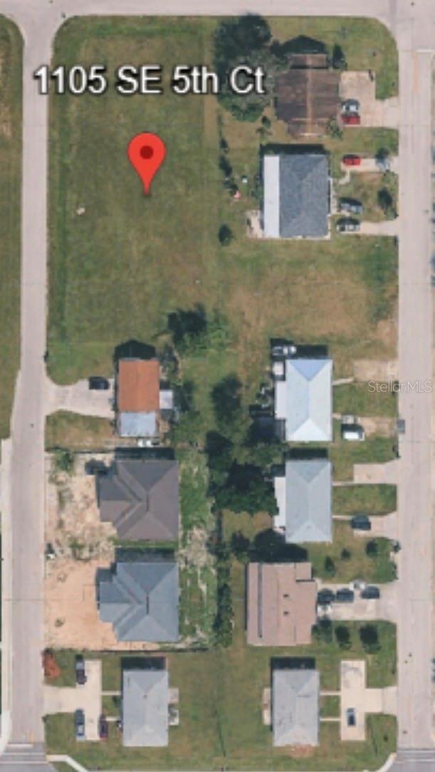 1105 Se 5th Ct Property Photo 2