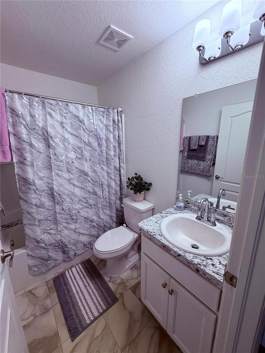 2713 Hudson St Property Photo 7