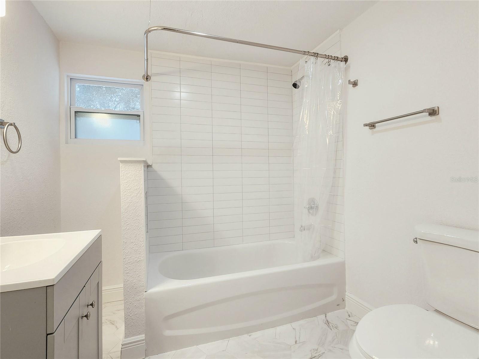 8917 N Highland Ave Property Photo 21