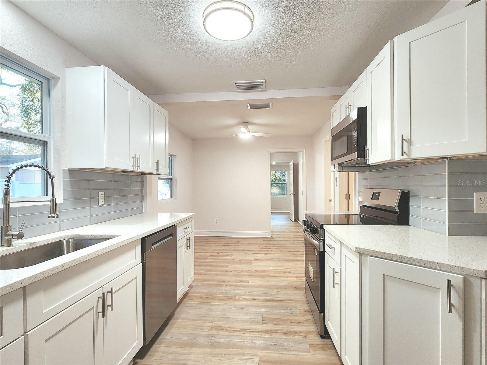 8917 N Highland Ave Property Photo 22