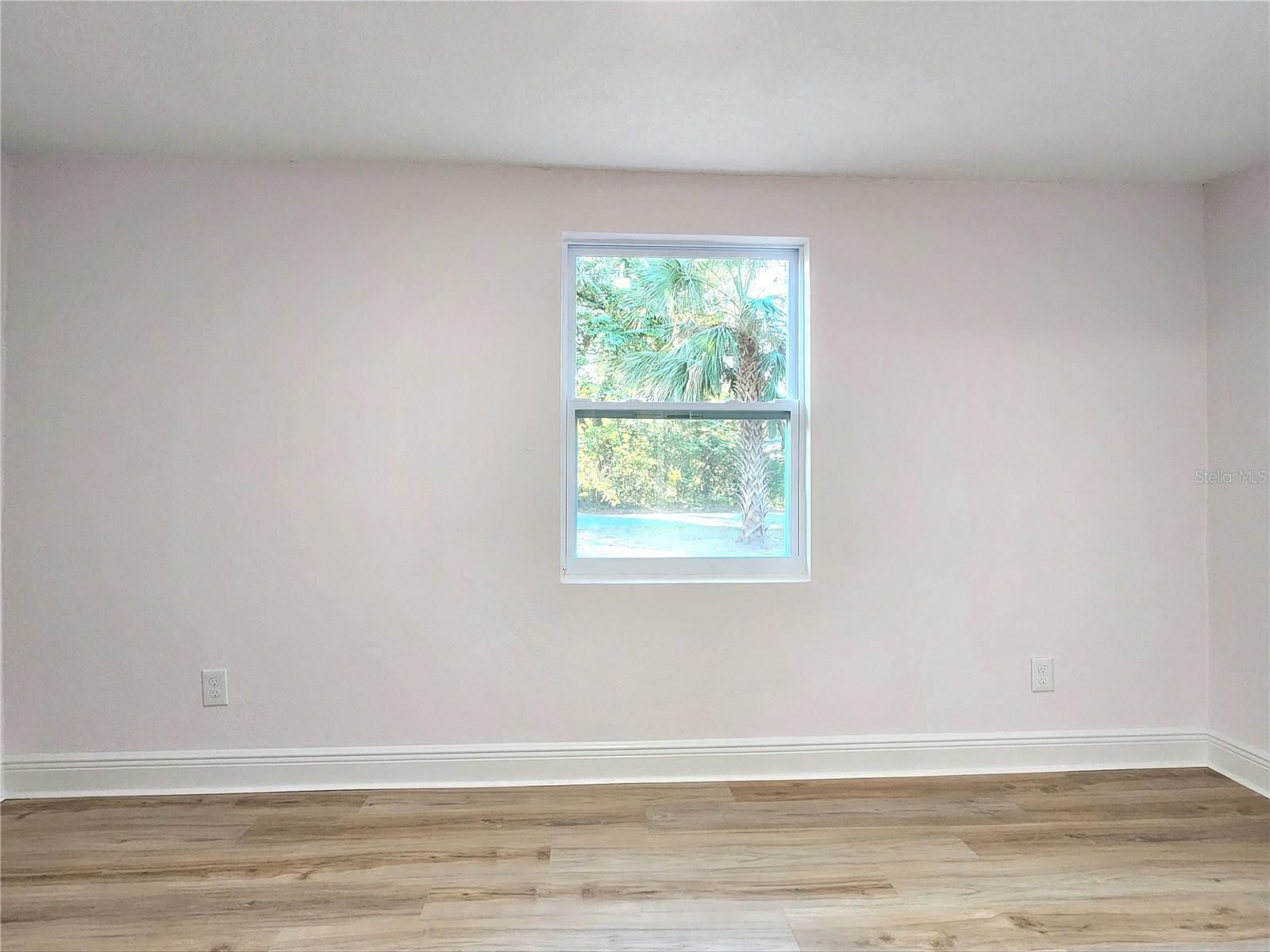 8917 N Highland Ave Property Photo 24