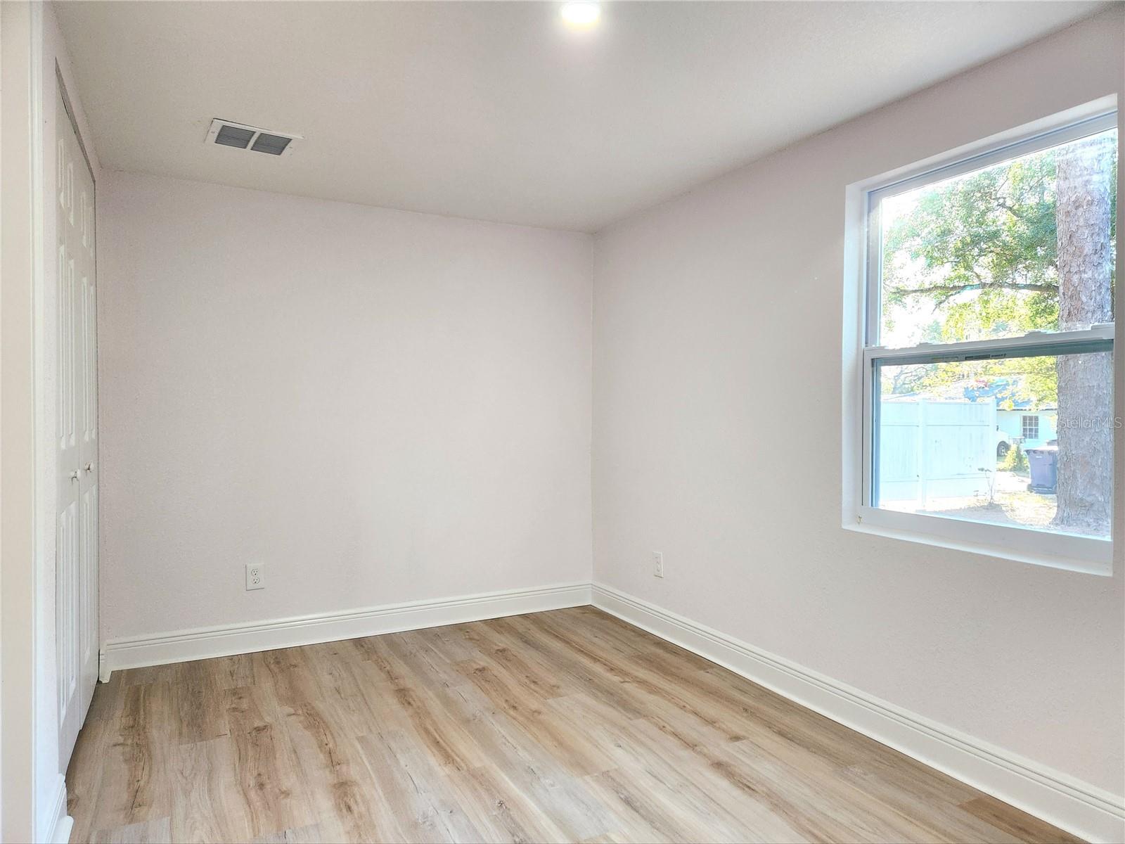 8917 N Highland Ave Property Photo 25