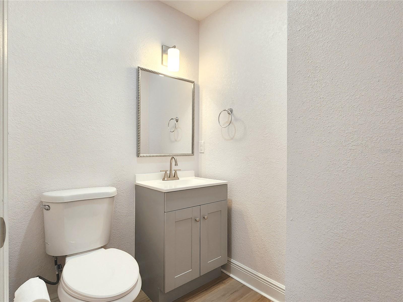 8917 N Highland Ave Property Photo 33