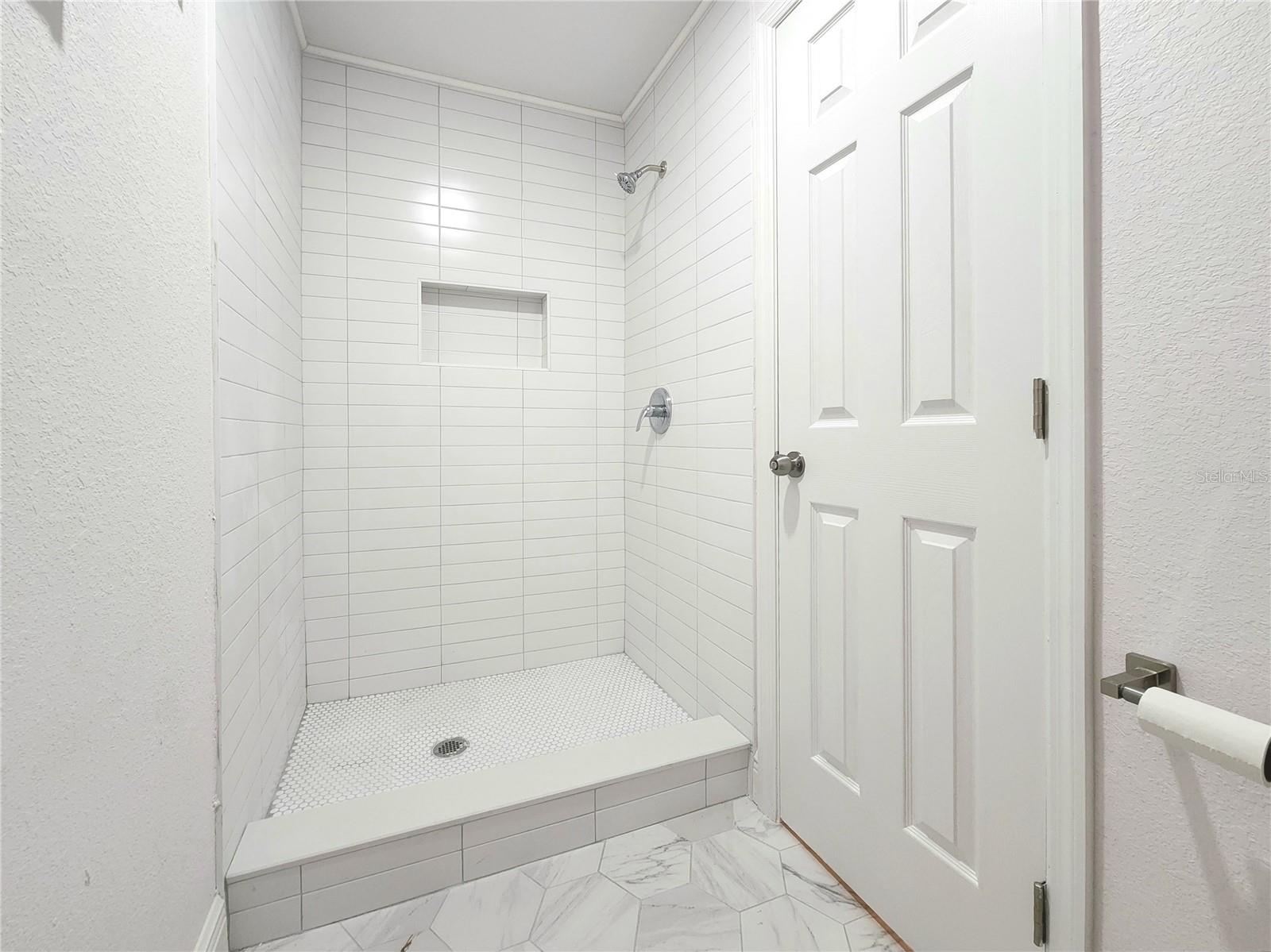 8917 N Highland Ave Property Photo 35