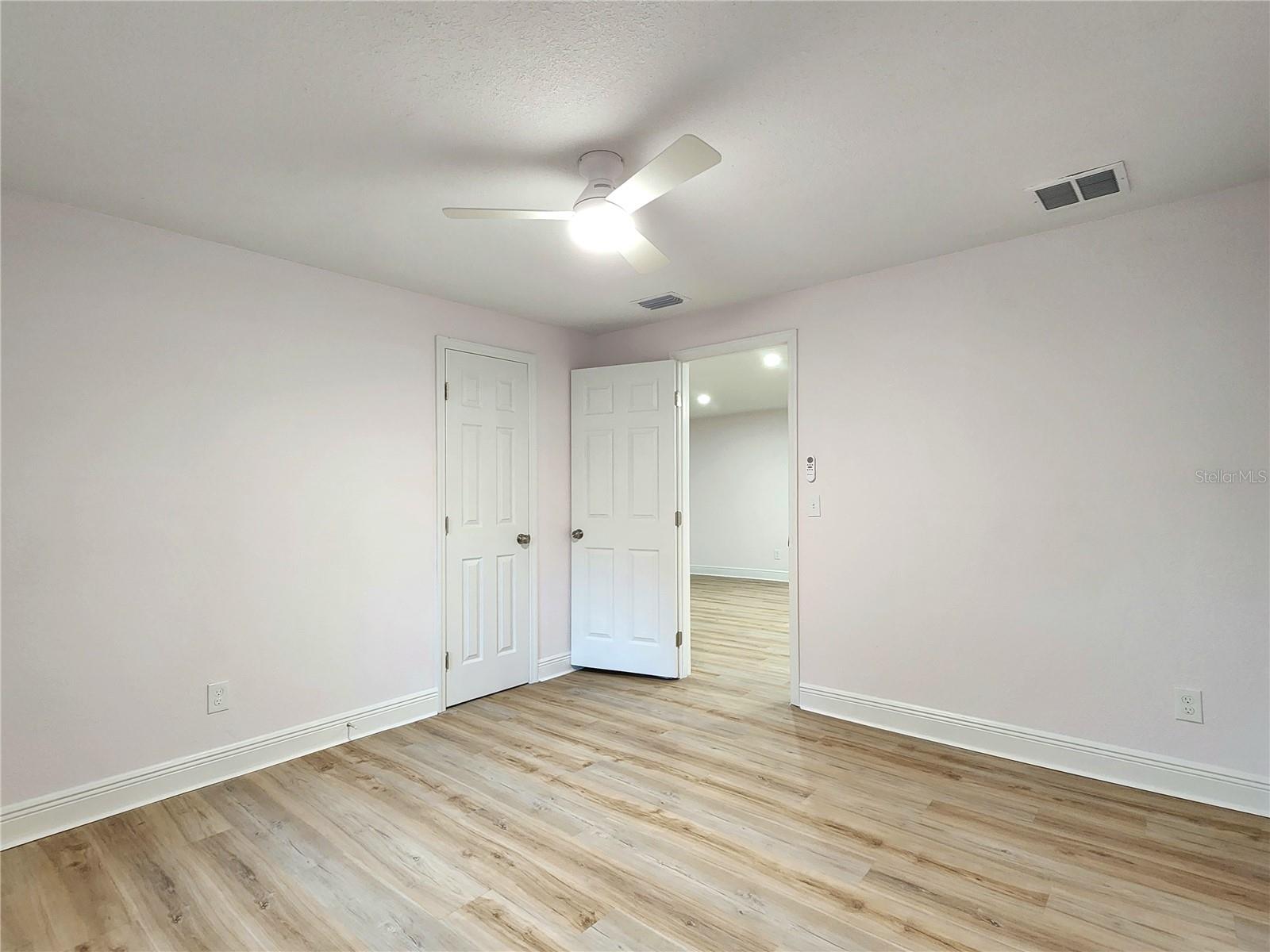 8917 N Highland Ave Property Photo 43