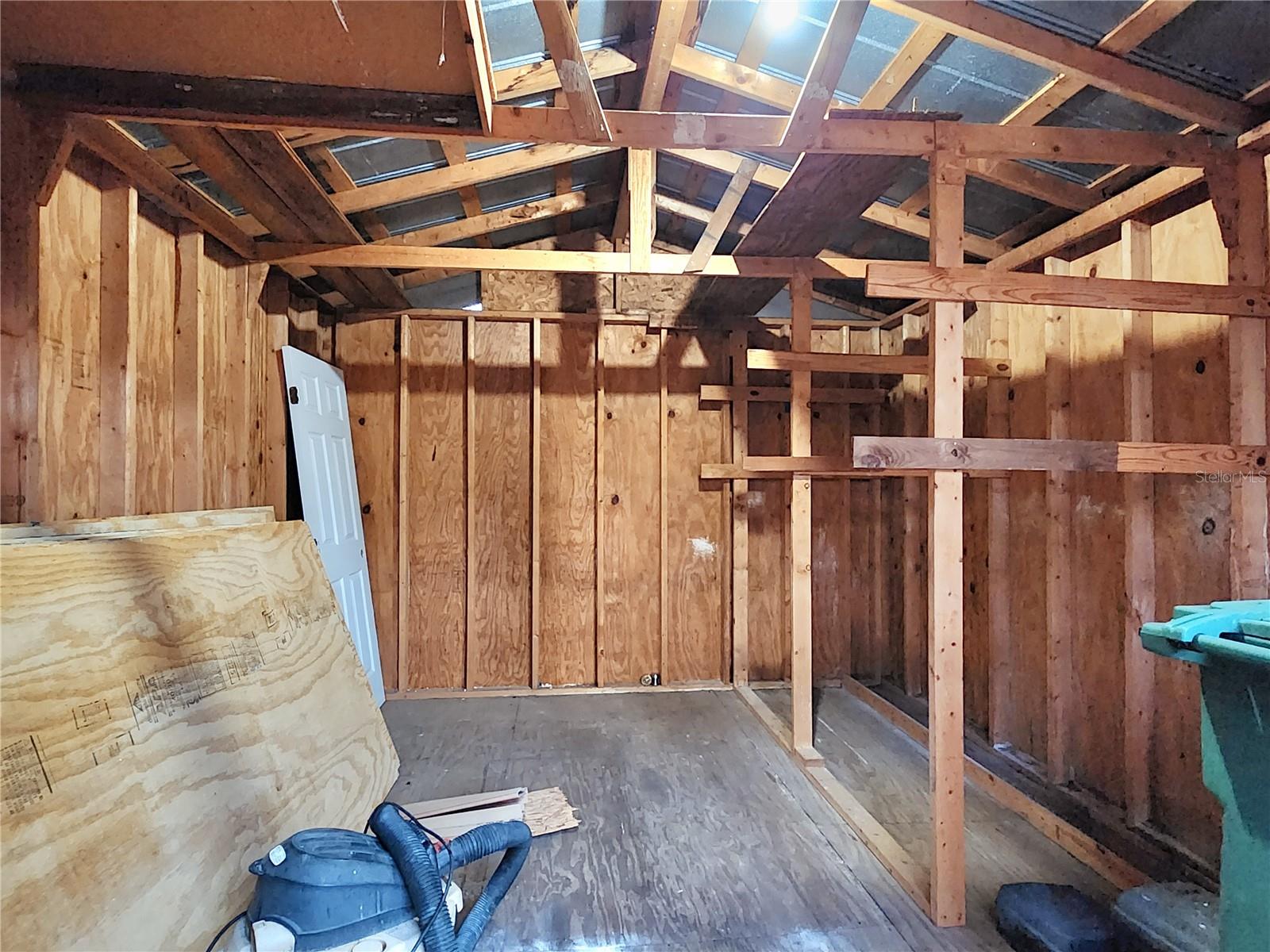8917 N Highland Ave Property Photo 59