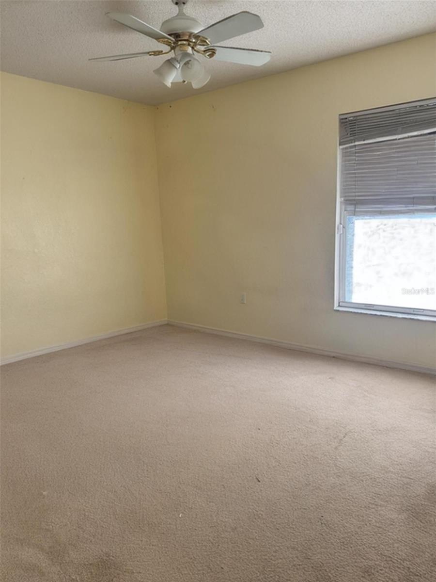 702 Tartan Loop Property Photo 15