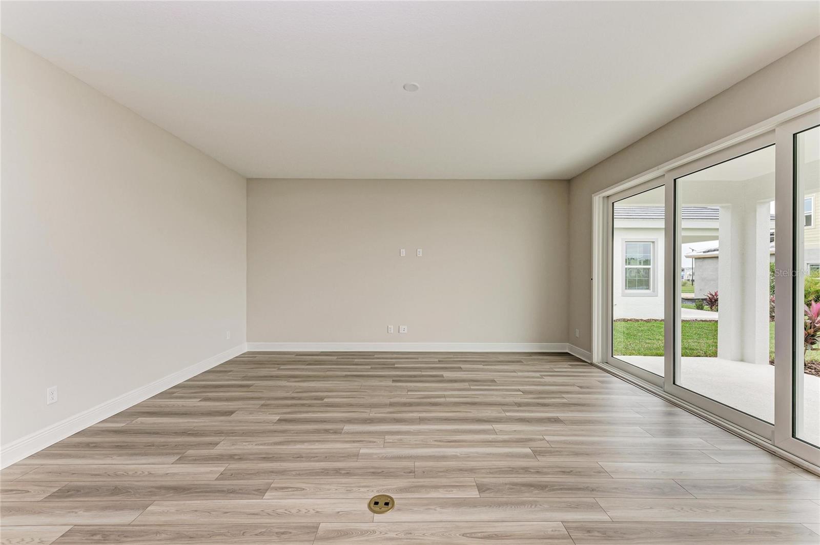 10186 Surrey Rose Dr Property Photo 16