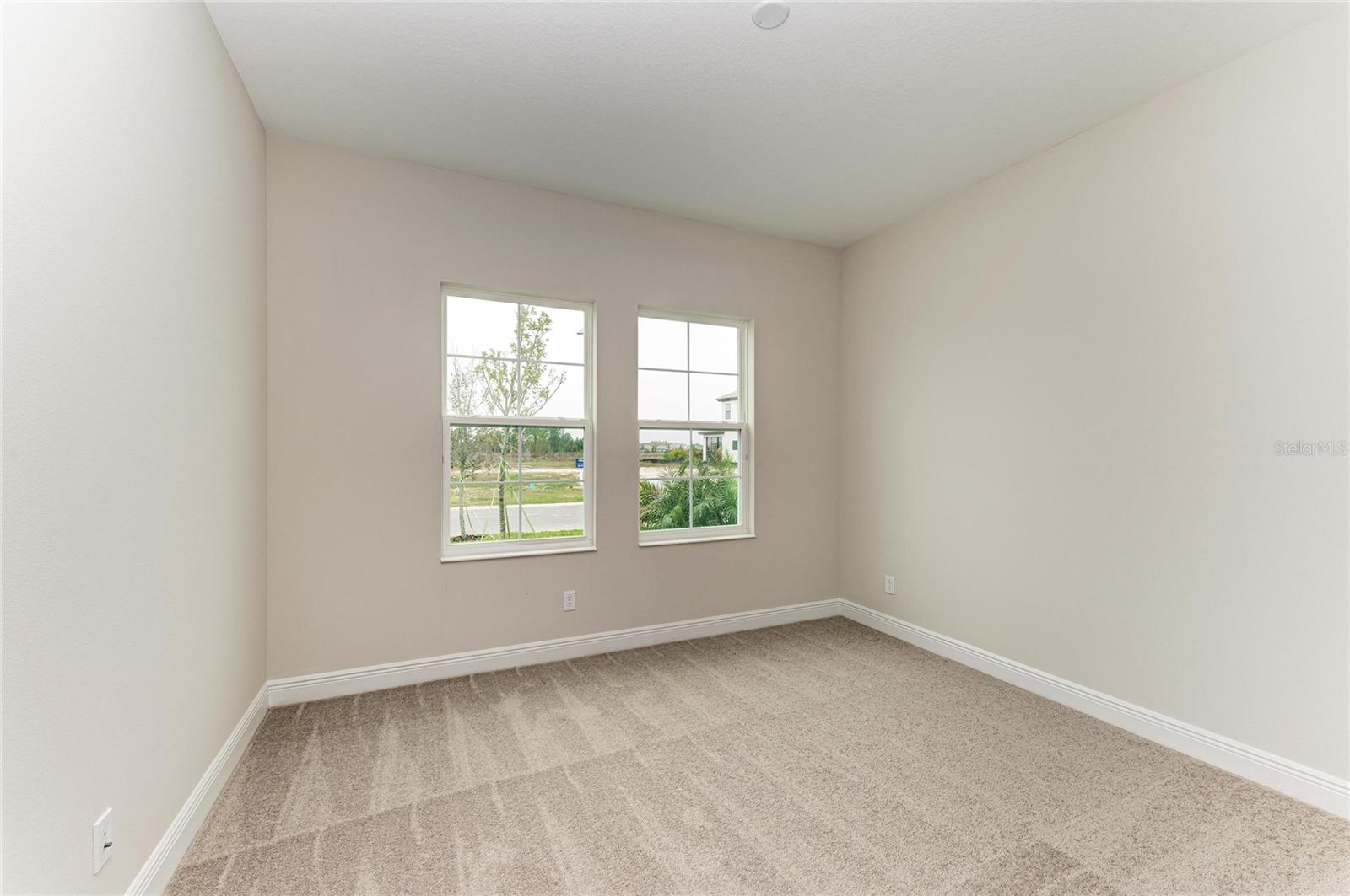 10186 Surrey Rose Dr Property Photo 20
