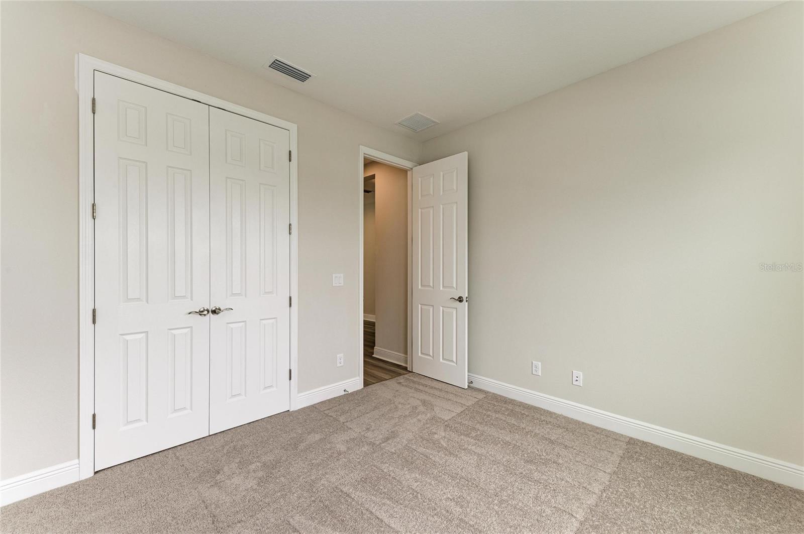 10186 Surrey Rose Dr Property Photo 21