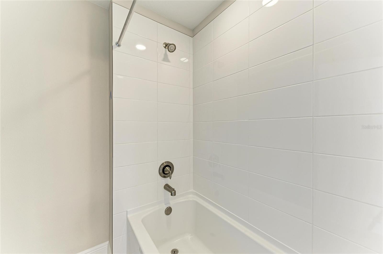 10186 Surrey Rose Dr Property Photo 27