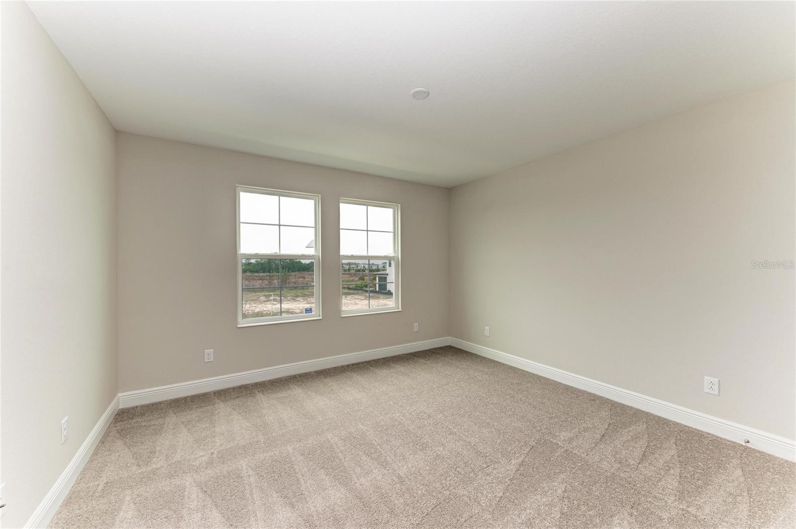10186 Surrey Rose Dr Property Photo 28