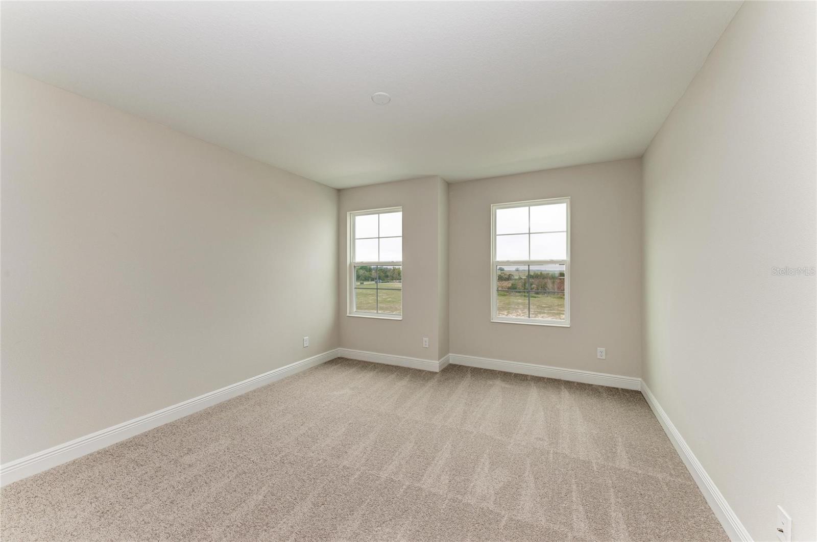 10186 Surrey Rose Dr Property Photo 30