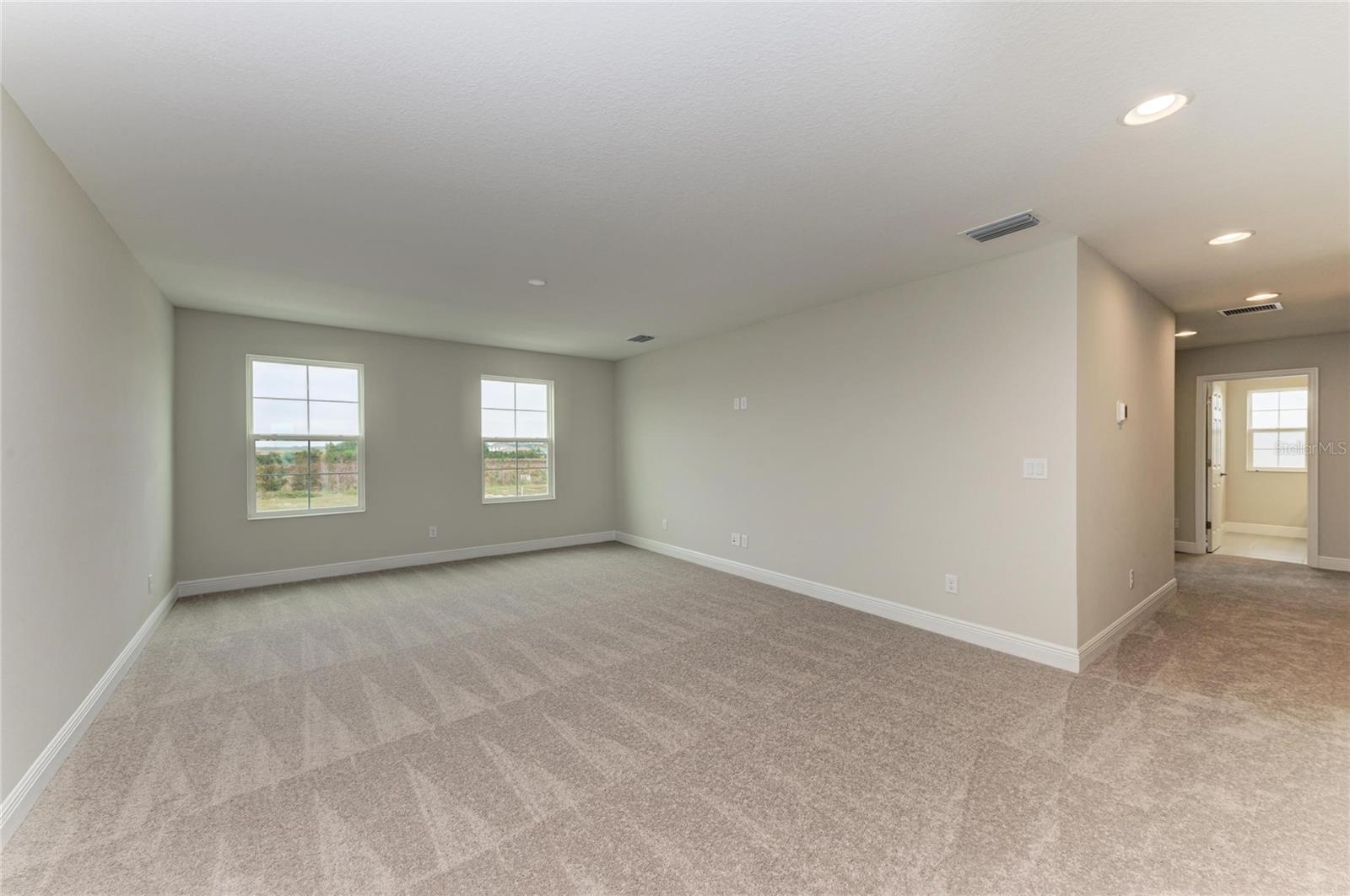 10186 Surrey Rose Dr Property Photo 32