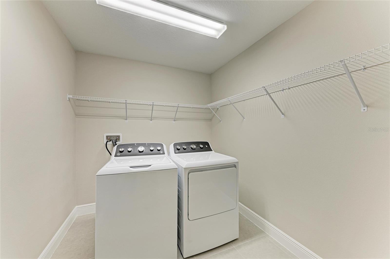10186 Surrey Rose Dr Property Photo 34