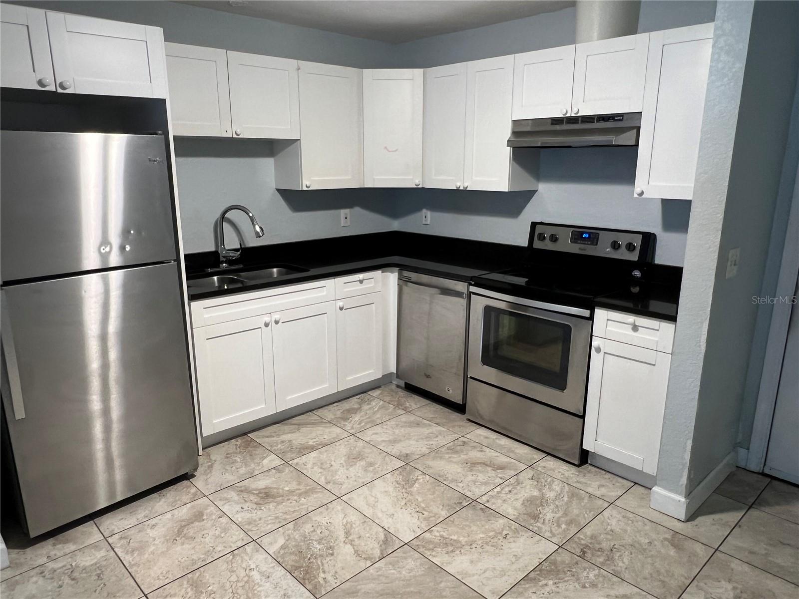 920 Maydell Dr #a Property Photo 2