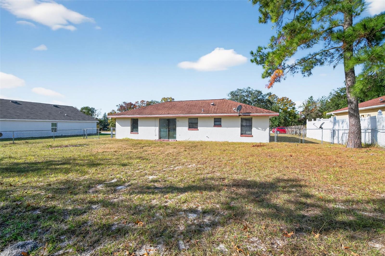 329 Marion Oaks Crse Property Photo 7