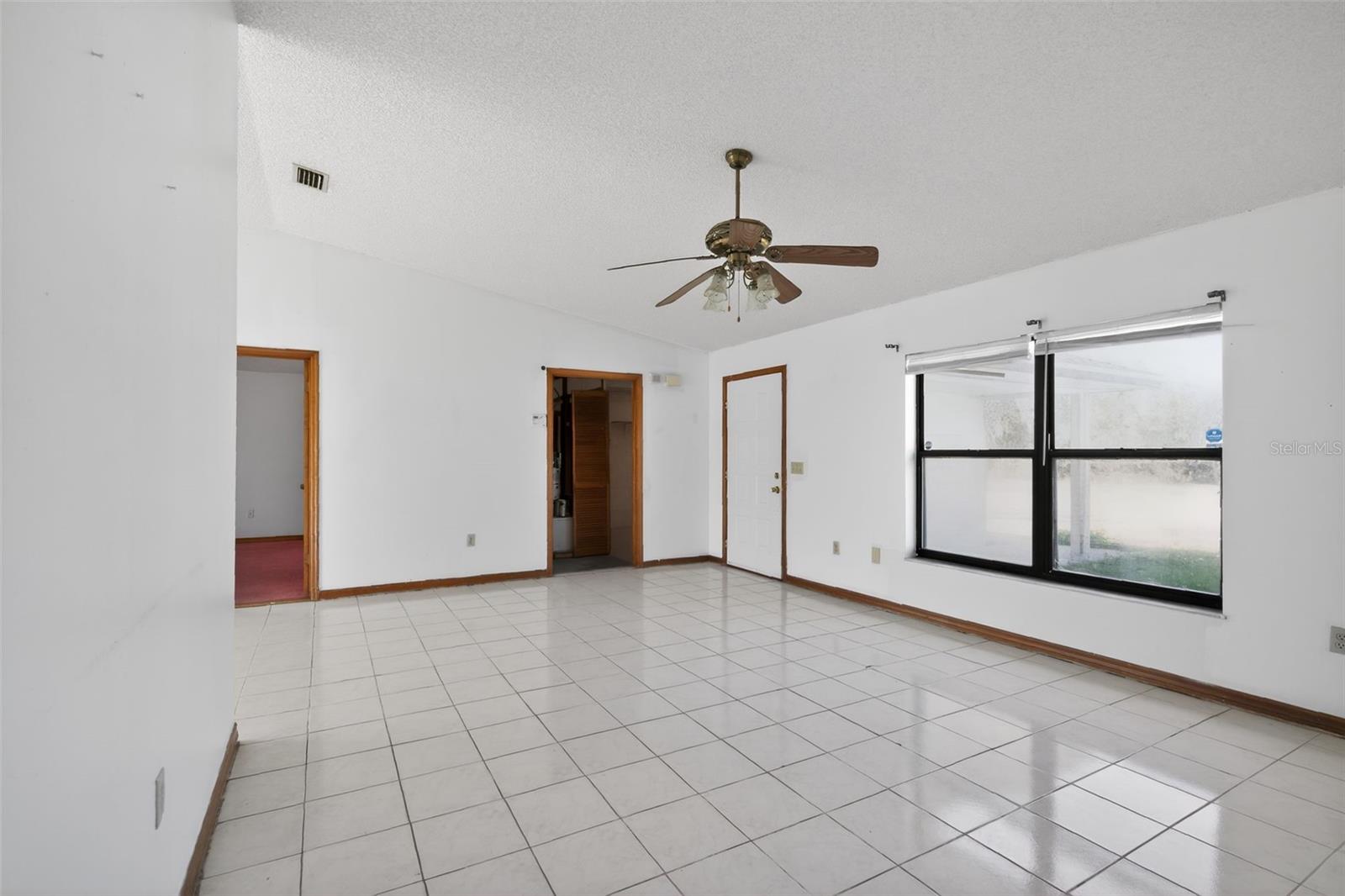 329 Marion Oaks Crse Property Photo 12