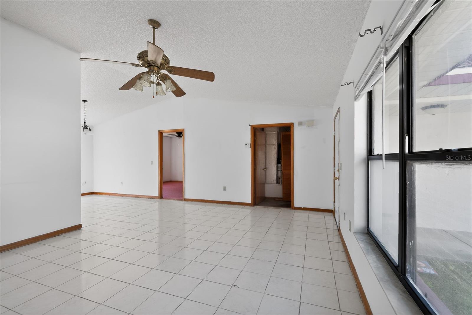 329 Marion Oaks Crse Property Photo 13